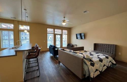 Cannery Square Short Term Rentals -102 - Foto 5