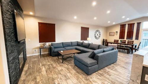 Coastal Retreat - Just Steps to the Beach - Foto 2