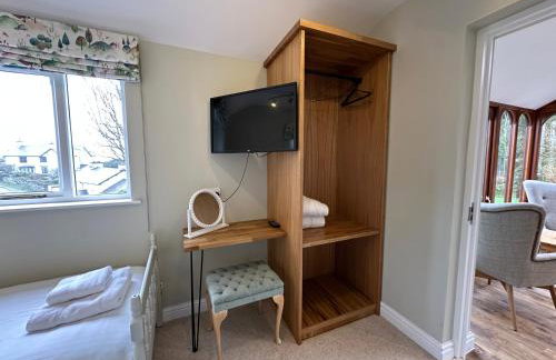 Cottage No1 Four Bed Lakeland Retreat and Hot Tub - Foto 25