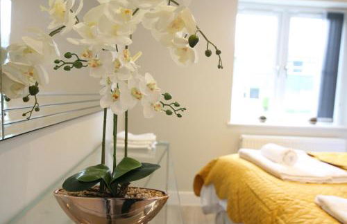 NEW - Stylish 2 bed, Farnham Common - Foto 5