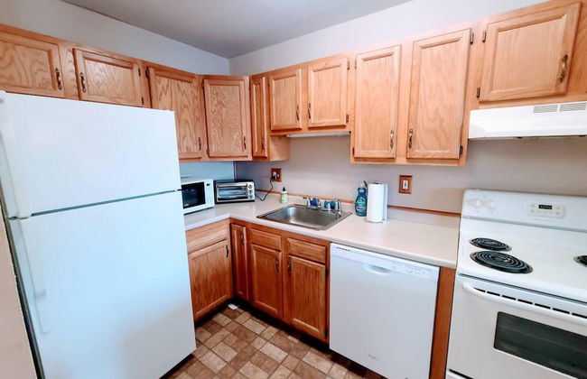 Amazing Clean Large Parking Long Term Avail - Foto 17