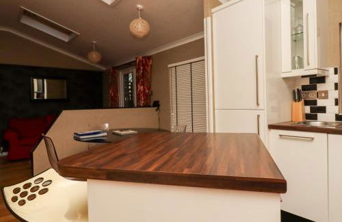 Washburn Lodge - Photo 5