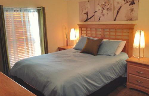 Sunny South Facing Pool with Hot Tub and Lake View Near Disney - Foto 13