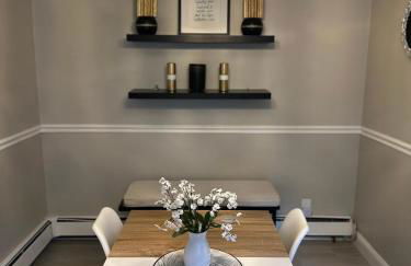 Luxurious, newly renovated retreat - Photo 3