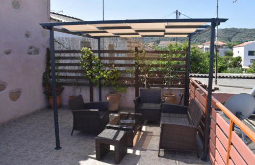 George & Helen's House - Photo 6