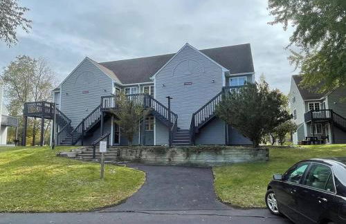 Newly Renovated & Furnished Condo, Only 3 min to Sunday River! - Foto 17