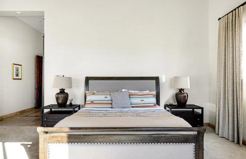 Desert Oasis with Pool Black Mountain Views - Photo 25