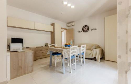 GuestHost - Bright Apartment X4 with Terrace! - Foto 1