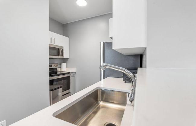 Furnished Apartments near Encore Boston - Photo 36