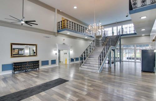 Charlotte Gem with Gym Near Hospitals and Park Expo - Foto 19