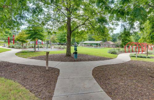Steps to Playground Family Home in Douglasville! - Foto 30