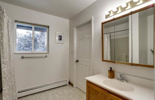 Waterfront Apt, Walk to Town and Coastal Trail! - Foto 18