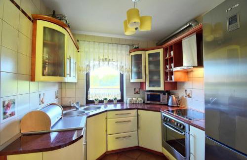 Dom nad stawem przy lesie - Foto 32