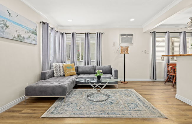 Bright&Cozy Getaway 10min to Downtown LA - Foto 1