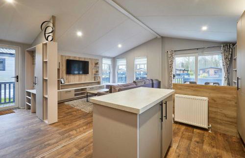 Black Moorhen Lodge with Hot Tub - Foto 9