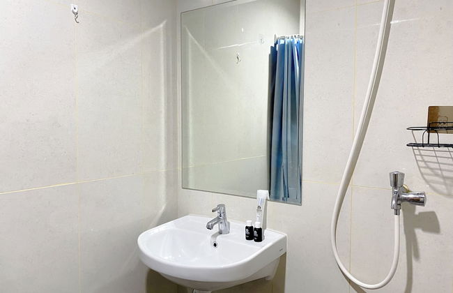 Homey and Minimalist Studio LRT City Jatibening Apartment - Photo 13