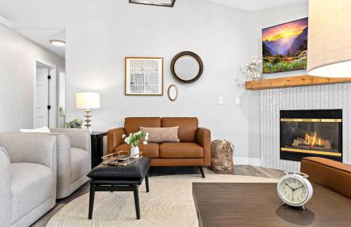 NEW! Executive Home | 1K 3Q | 3 Desks | 600+ WiFi - Foto 9