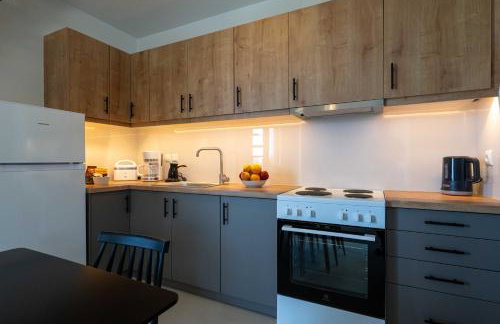 A V Luxury Apartments with Private Pools - Photo 3