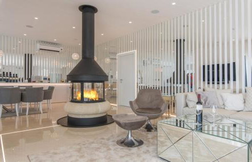 Villa Gabrijela for 10 people near Novigrad with 66 m2 heated pool and sea view - Foto 3