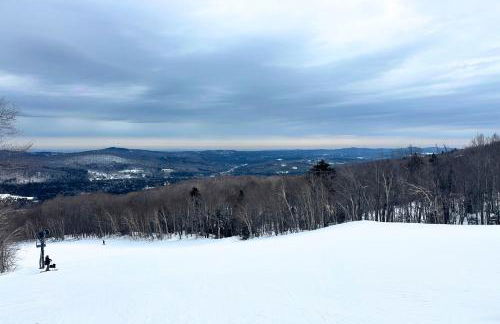 Hike, Ski and Relax Renovated Retreat in Wilmington - Foto 44