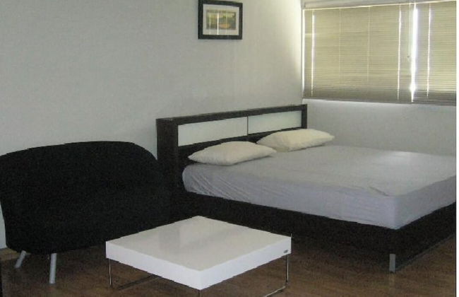 Room in Apartment - Thailand Taxi & Apartment Hostel - Photo 12