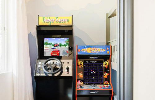 Modern Designer Cabin, Newly Renovated, EV Charger, Arcade, Kids Bunkbed, Minutes to Lake Arrowhead and Lake Gregory - Foto 46