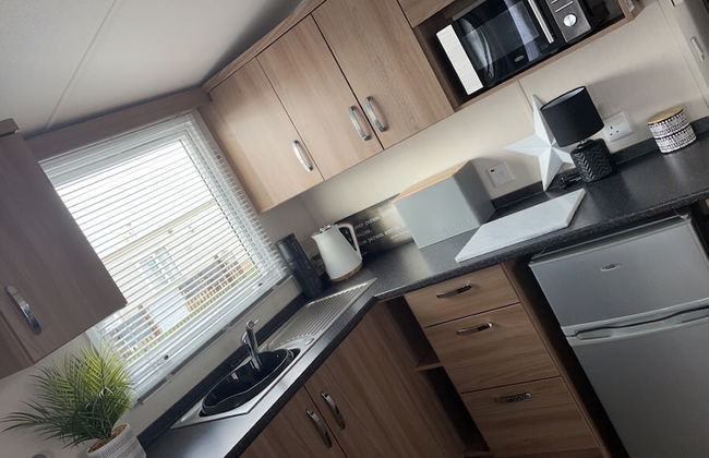 Remarkable 3-bed Caravan, Direct Beach Access - Foto 6