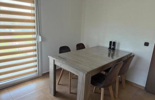 Cozy Family House with Yard - Photo 10