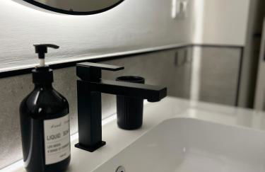 Cozy home close to the city center - Photo 9