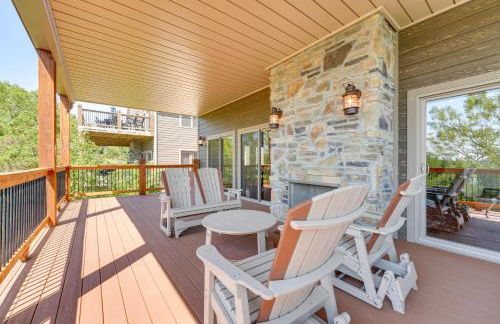 Luxe Table Rock Lake Vacation Rental with Hot Tub! - Foto 37