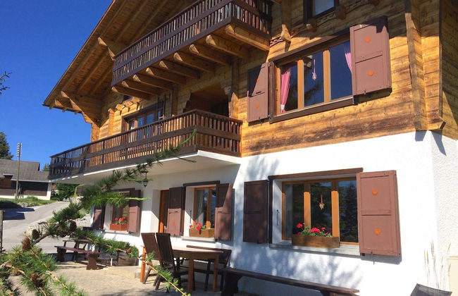 Outstanding Chalet for Groups South Facing Breathtaking Views all Year Round - Photo 30