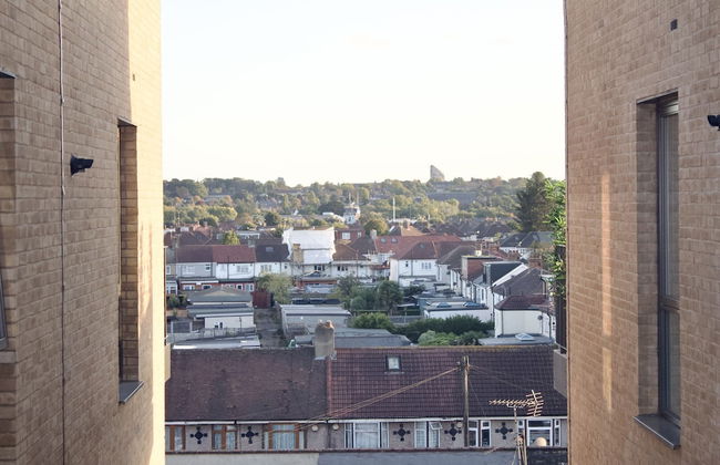 Impeccable 1bed Apartment in the Heart Ofgreenford - Foto 15