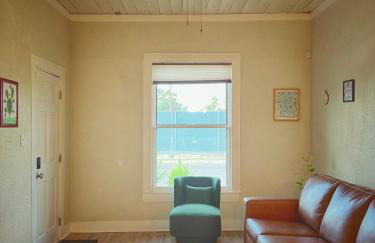 The Eastsider near Frost Bank Center Alamodome Convention Center and more - Foto 14