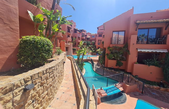 Luxury 2-bed Apartment Elviria - Pool, Sauna & gym - Foto 20