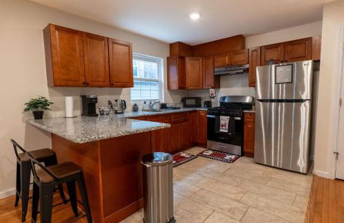 New 4 Apts-198-3 Bed Apt 1st Floor & 3 Bed Apt 2nd Floor - 1 Bed Studio Apt Ground Floor & 1 Bed Studio Apt Ground Floor near Penn Station EWR Newark NJ Airport Hospital Manhattan NYC - Foto 9