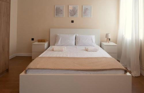 Διώροφη μονοκατοικία στο κέντρο - Foto 6