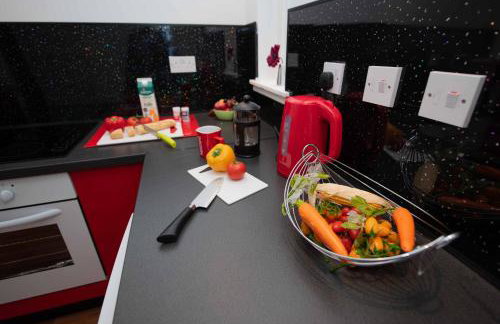 PREMIER - Chapel House with Driveway! - Foto 7