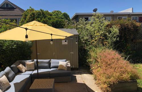 Light filled Condo 3 Bedrm with enclosed sunny backyard - Foto 12