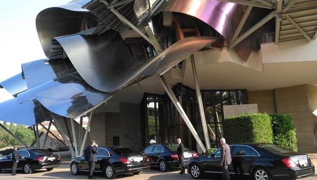 Traslado privado desde la ciudad de Bilbao al aeropuerto de Vitoria - Foto 2