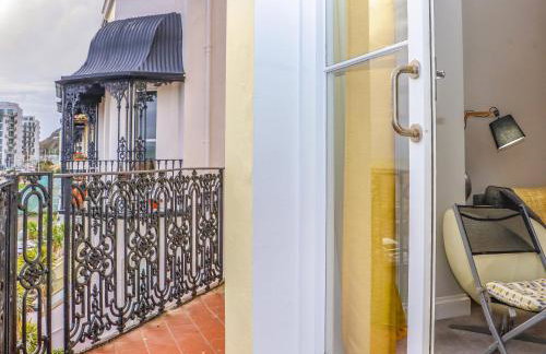 The Old Spy Headquarters - Foto 9