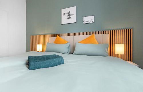 Moderne Suite bis zu 6 Personen - Central- free Parking - 3 Bedrooms - Netflix - Smart Home - Foto 5