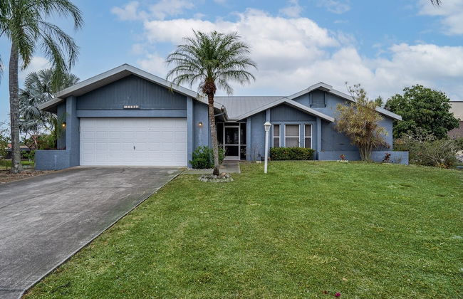 Private Pool Home ~ Just Miles From Sanibel And Fort Myers Beach ~ 3 Bedroom Home by RedAwning - Foto 21