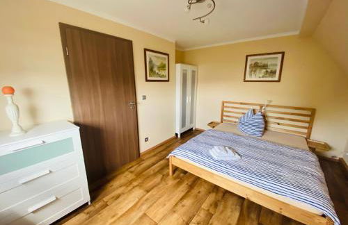 Großzügiges Ferienhaus am Senftenberger See mit 2 Terrassen - Foto 9