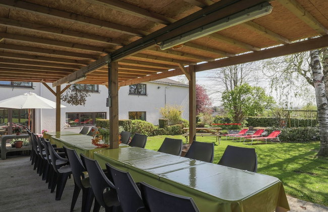 Holiday Home in Montleban With Garden - Photo 17