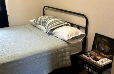 Quaint cottage near Local and State Parks and Minutes from Laurel Cove and Bell Theatre - Foto 10