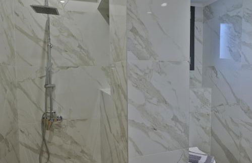 FOUR REASONS - Foto 27