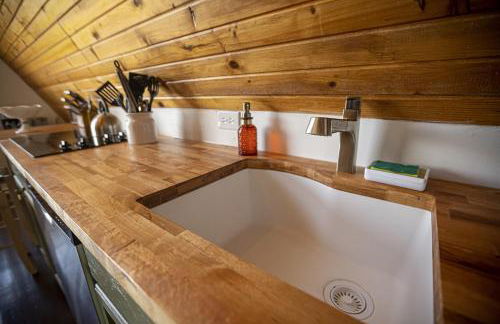 Scenic 2BR A-Frame w Hot Tub & Views - Foto 23