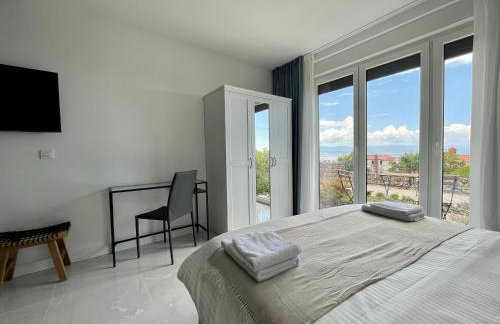 Villa Loqua, Seaview & Private Pool - Photo 22