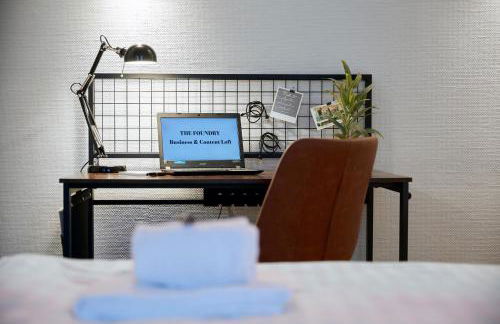 FOUNDRY - Business & Content Loft - 120 qm - Küche - Waschtrockner - Badewanne & Dusche - kostenloser Parkplatz - Smart TV - Foto 31