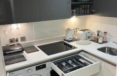 Perfect-City Centre-Apartment - Photo 24